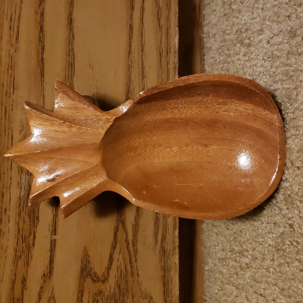 Pineapple bowl